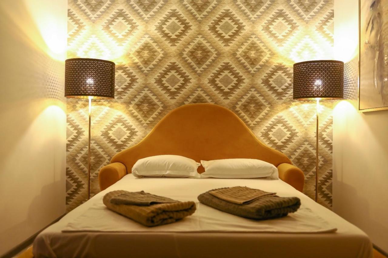 Colonial Touch Apartament Braşov Extérieur photo