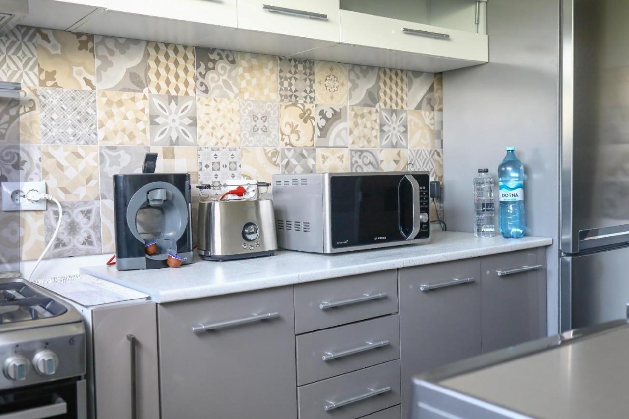 Colonial Touch Apartament Braşov Extérieur photo