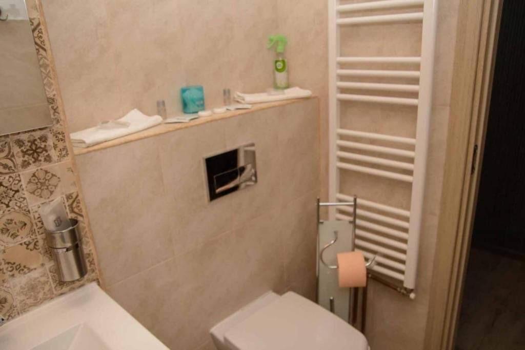 Colonial Touch Apartament Braşov Extérieur photo
