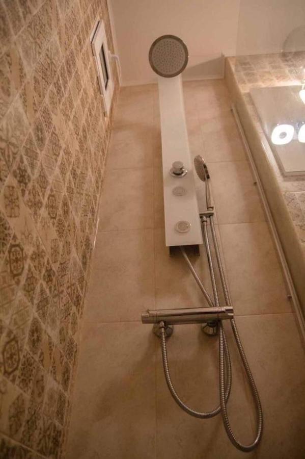 Colonial Touch Apartament Braşov Extérieur photo